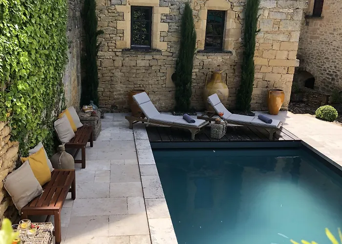 Otel Chateau De Genies